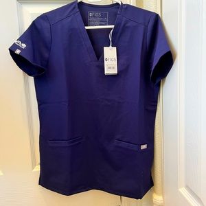 Women’s Figs Brand NWT Casma Three Pocket Scrub Top